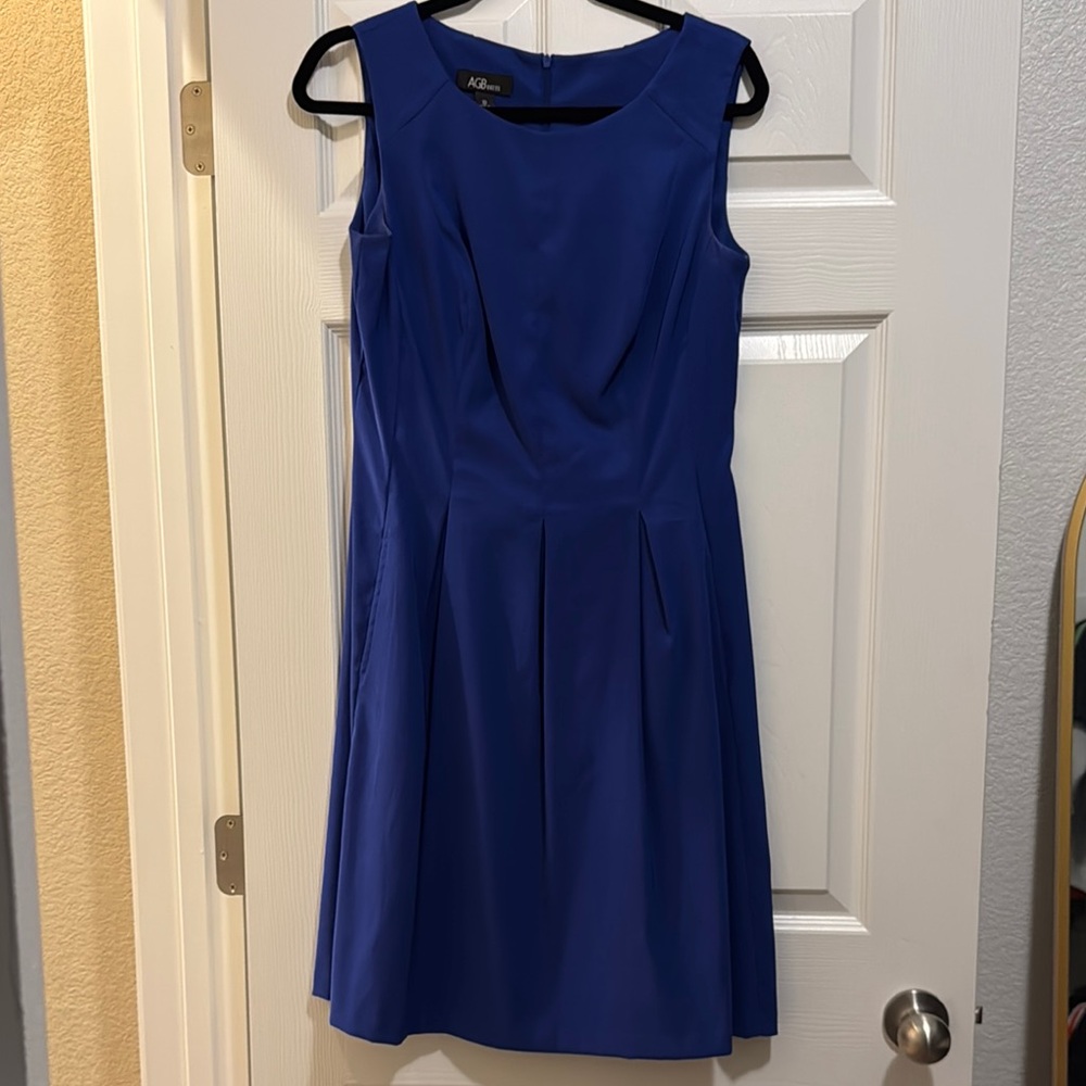 AGB Blue Sleeveless Scoop Neck A-Line Midi Dress with pockets